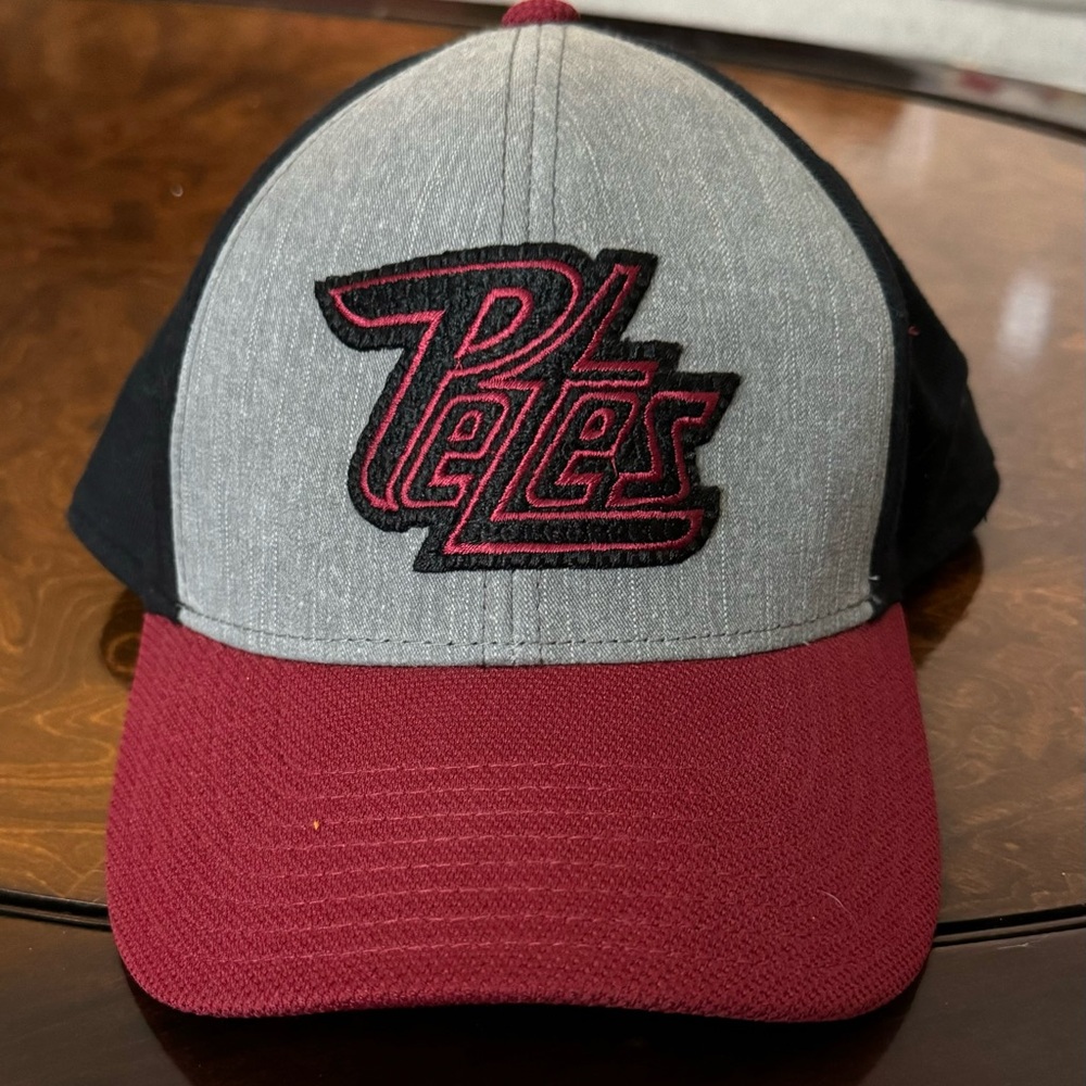 🍁 Peterborough Petes Hockey Cap - Reebok Center Ice Collection - Like New! 🍁